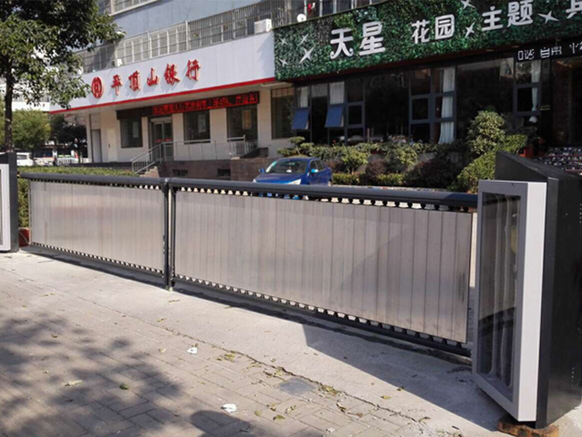 广告道闸的各方面的优势(图1) 广告道闸的各方面的优势(图1)